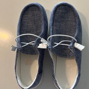 Like new boat shoes